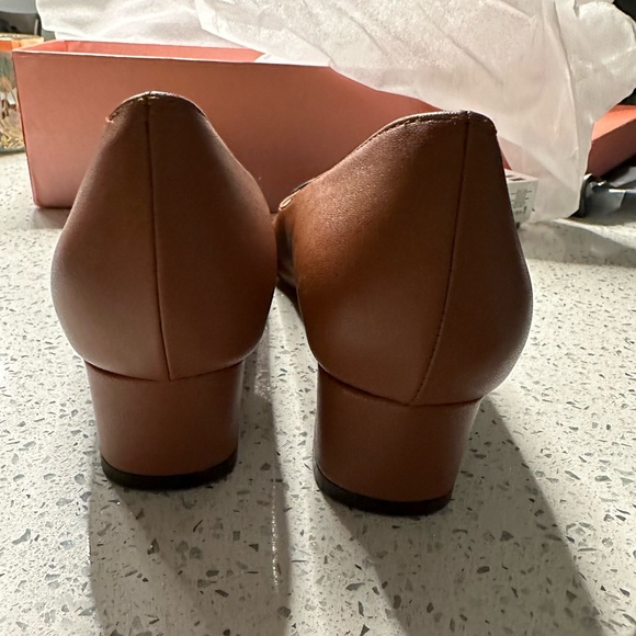 Women’s dual-toned chunky block heel pumps in Size 9 👠🤎🖤 - Picture 4 of 8